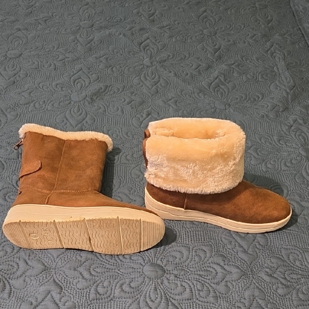 Cat & Jack Brown and Cream Winter Boots with Plush Cuff